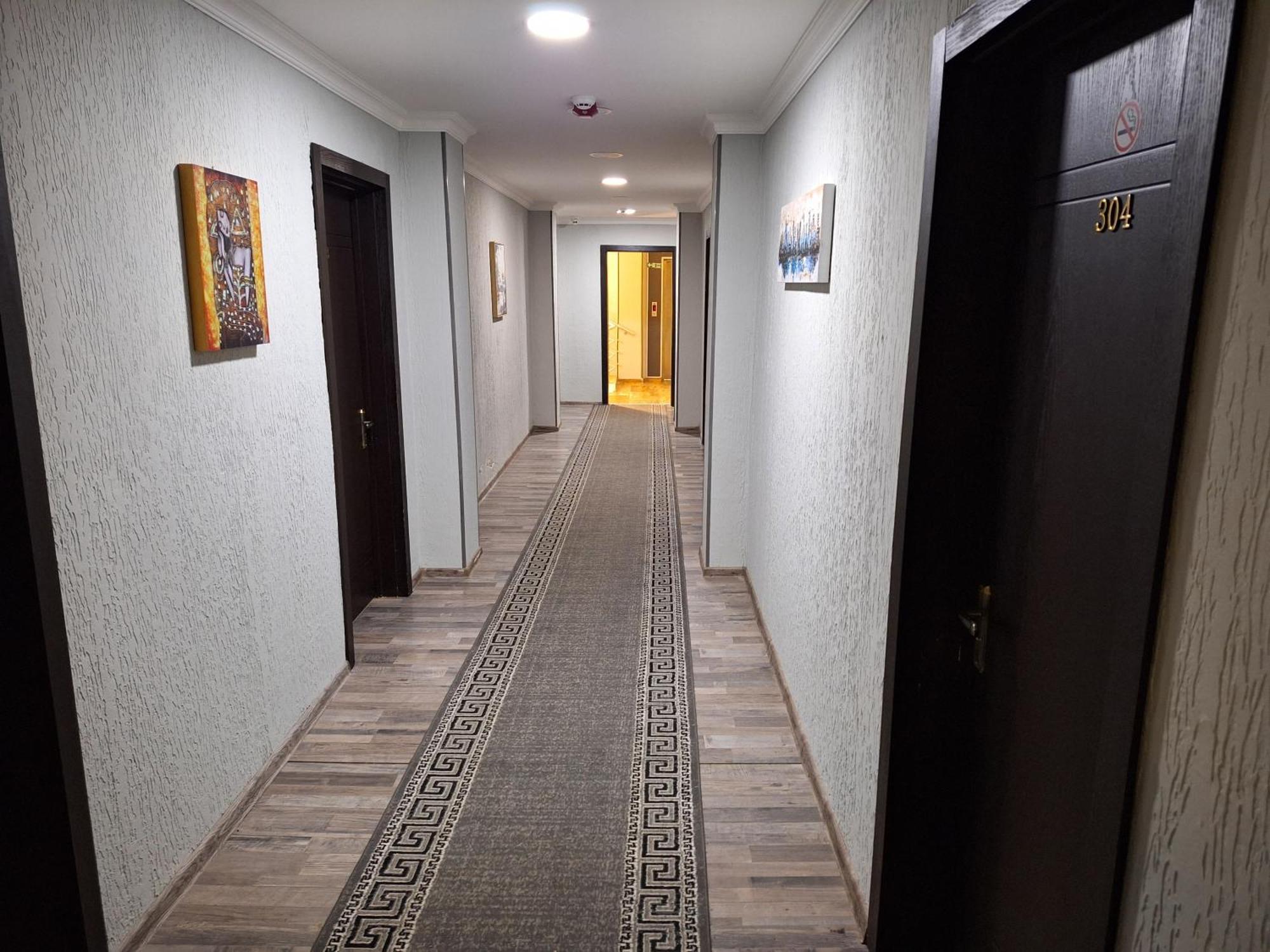 Hotel Georgian Kutaisi Eksteriør bilde